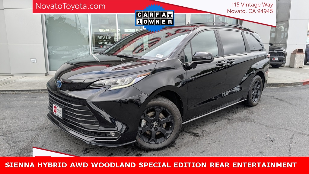 2025 Toyota Sienna Woodland Edition