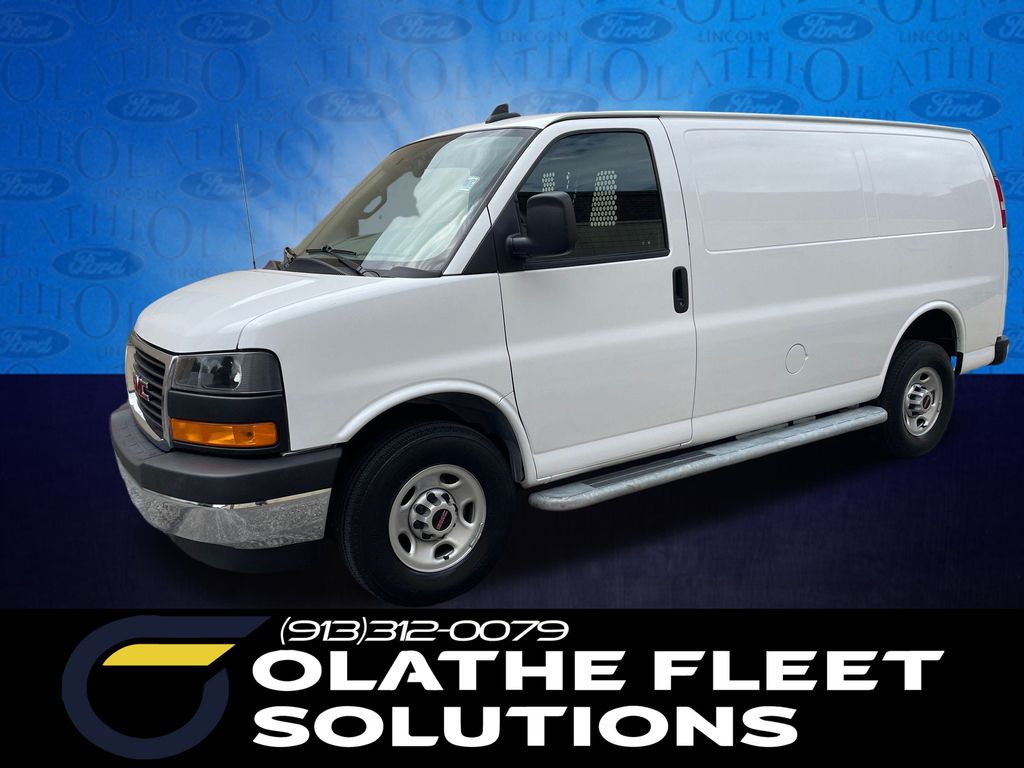2023 GMC Savana Cargo Van