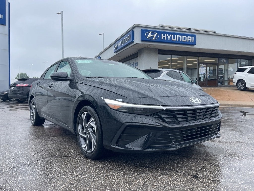 2025 Hyundai Elantra Hybrid