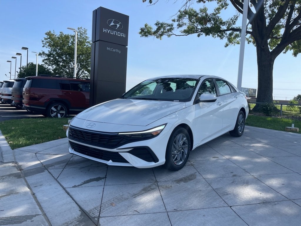 2025 Hyundai Elantra Hybrid