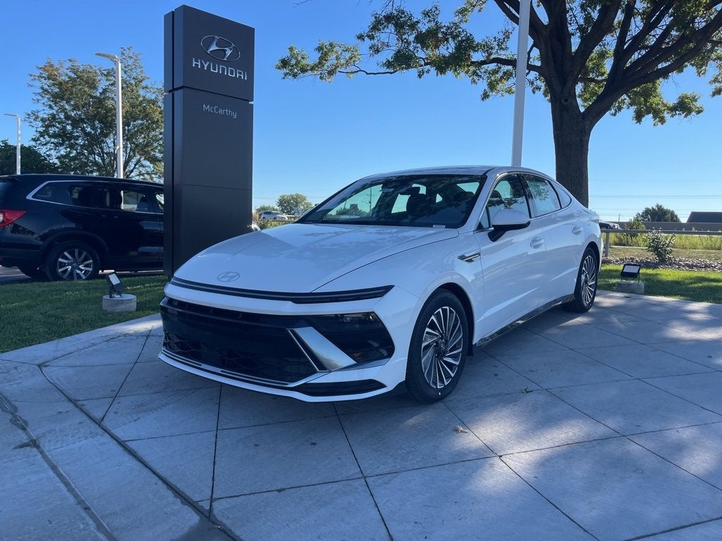 2025 Hyundai Sonata Hybrid