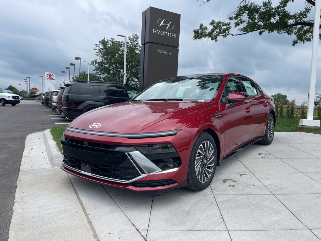 2025 Hyundai Sonata Hybrid