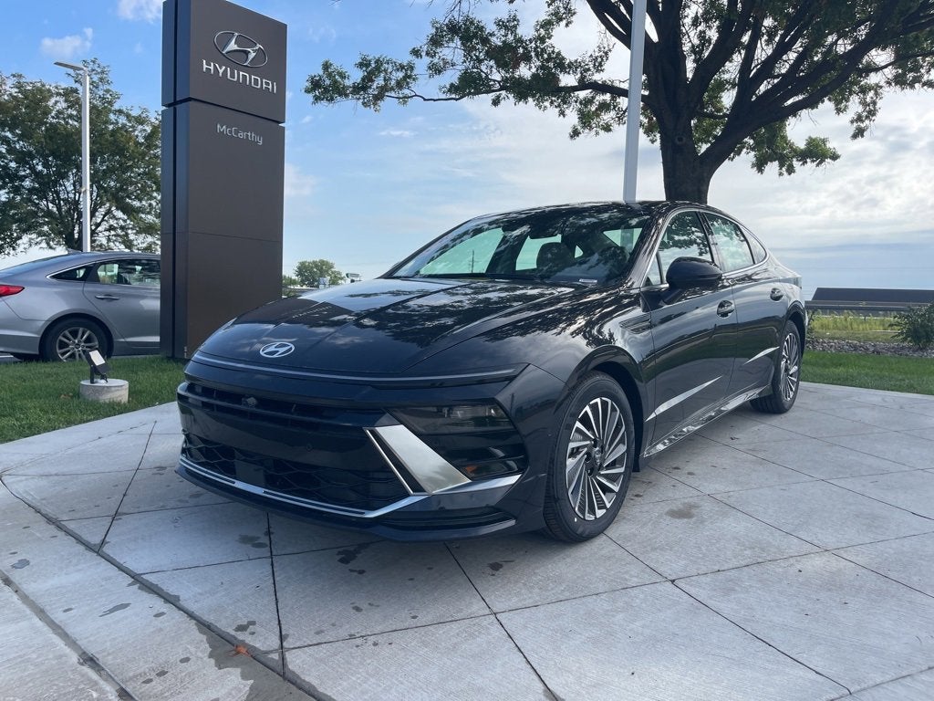 2025 Hyundai Sonata Hybrid
