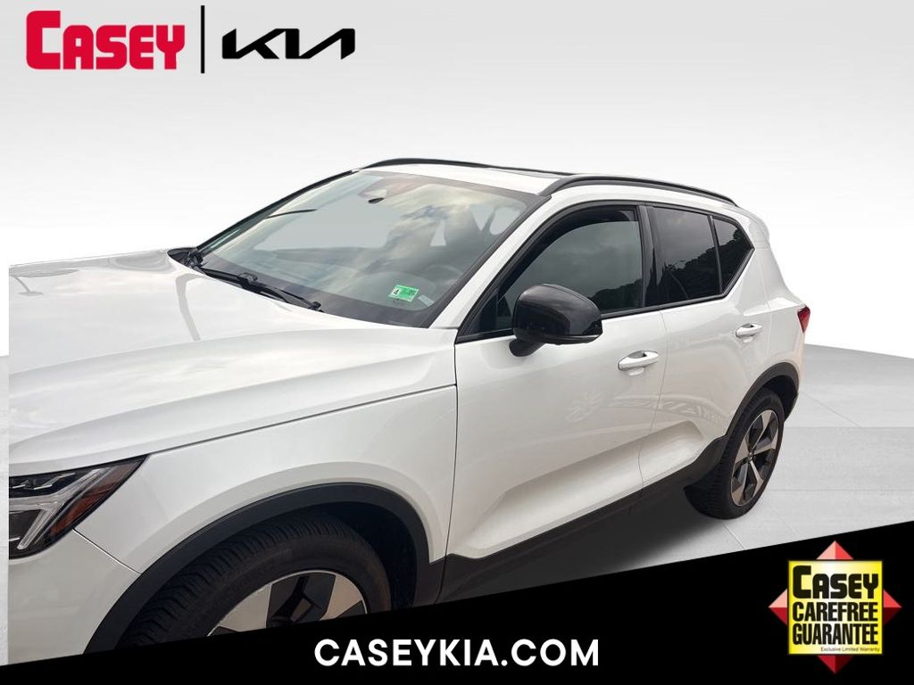 2023 Volvo XC40