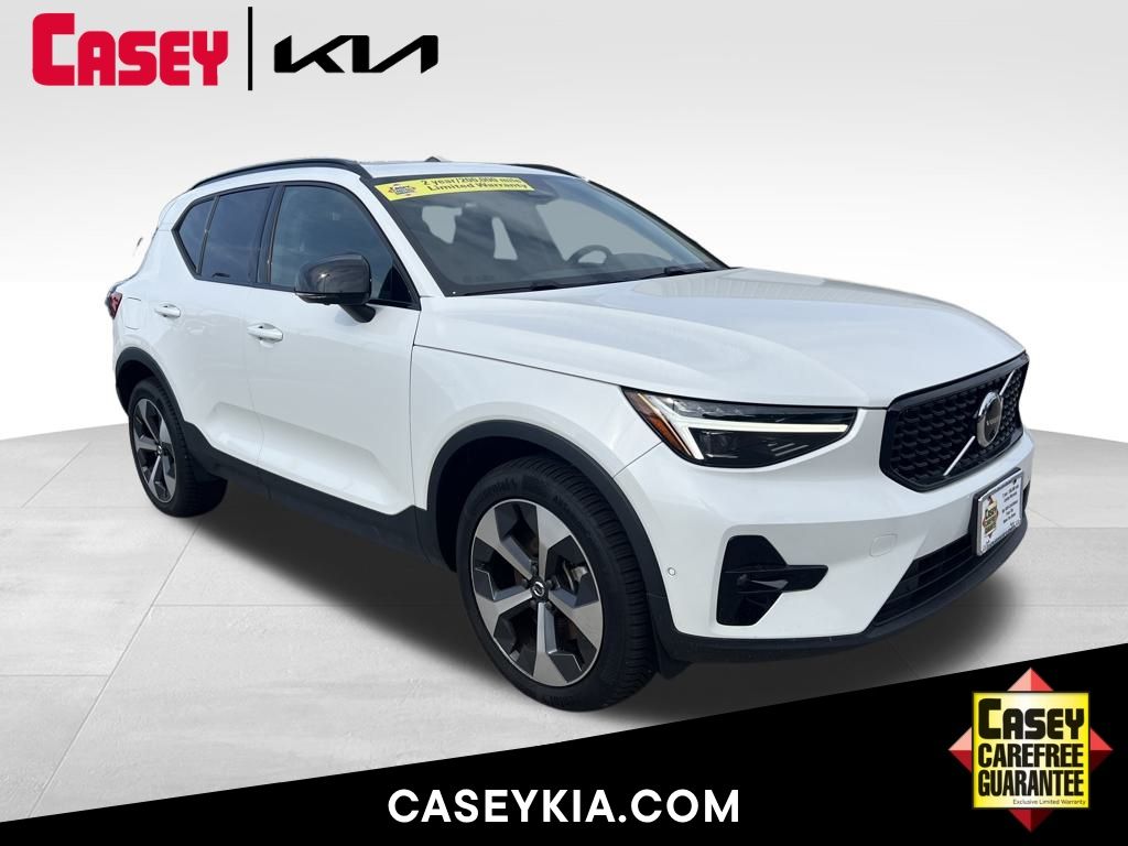 2023 Volvo XC40