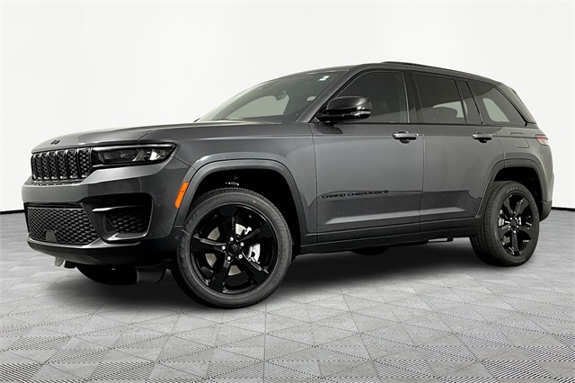 2025 Jeep Grand Cherokee Laredo