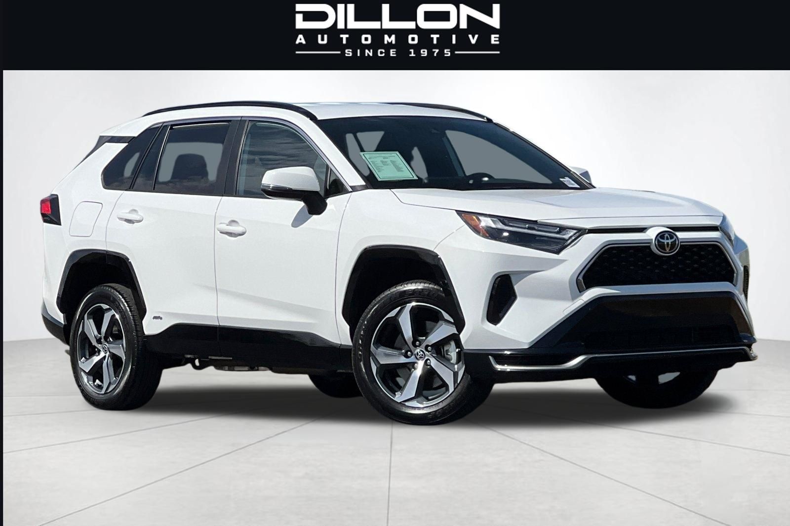 2025 Toyota RAV4 Plug-in Hybrid SE