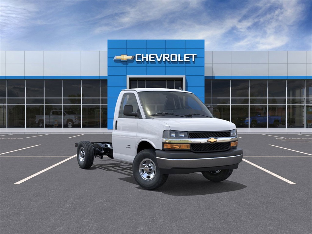 2025 Chevrolet Express Commercial Cutaway