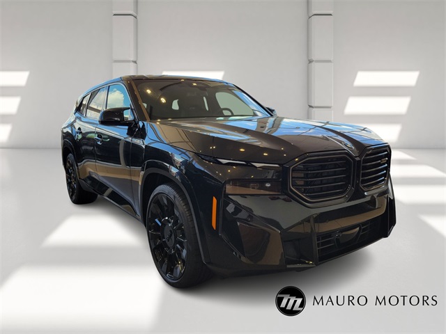 2025 BMW Xm