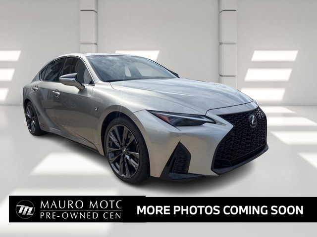 2021 Lexus IS