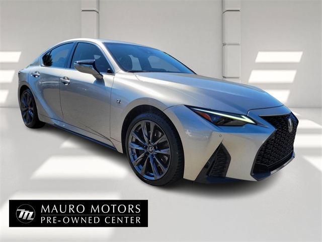 2021 Lexus IS