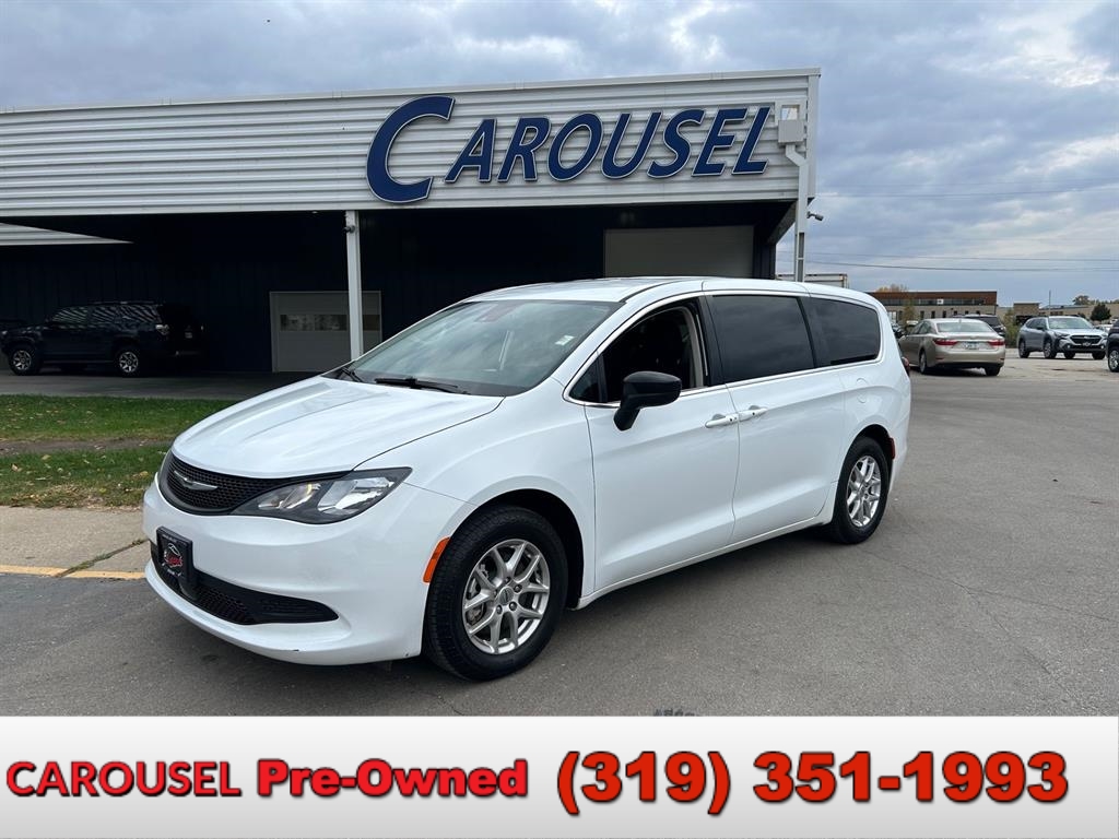 2024 Chrysler Voyager