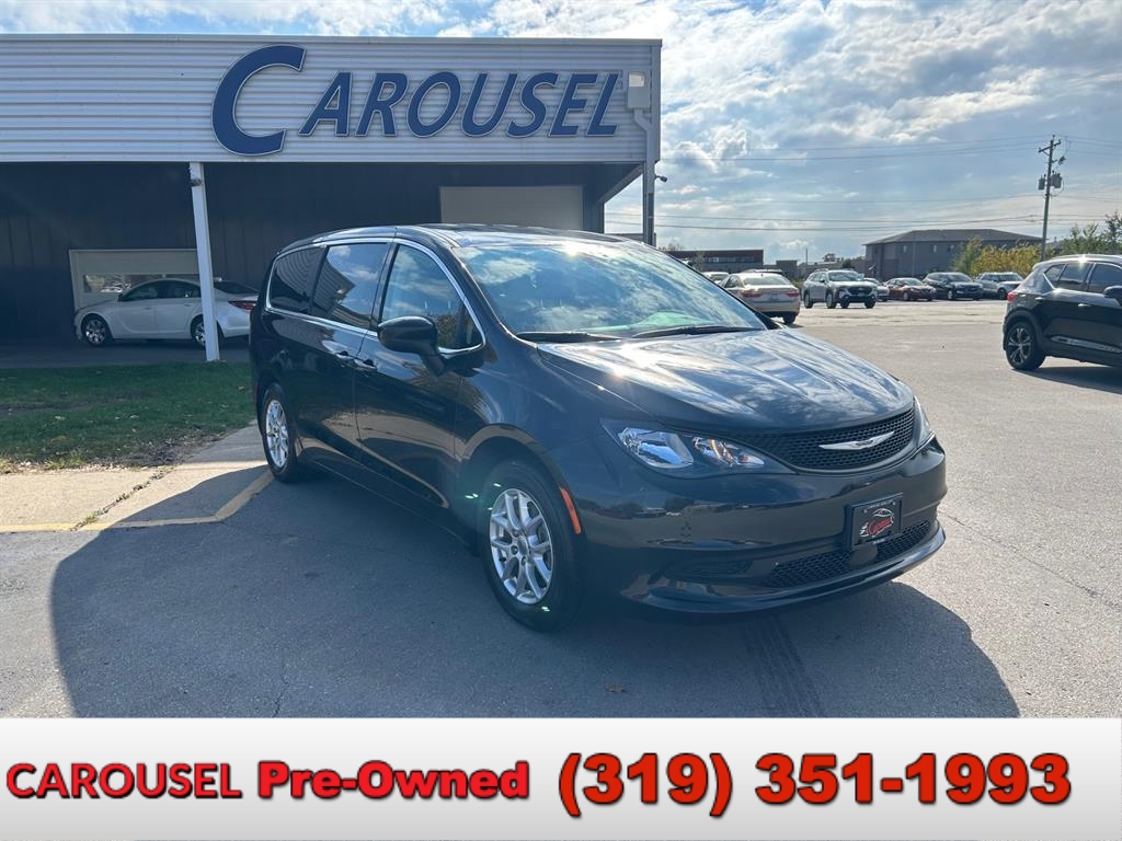 2022 Chrysler Voyager