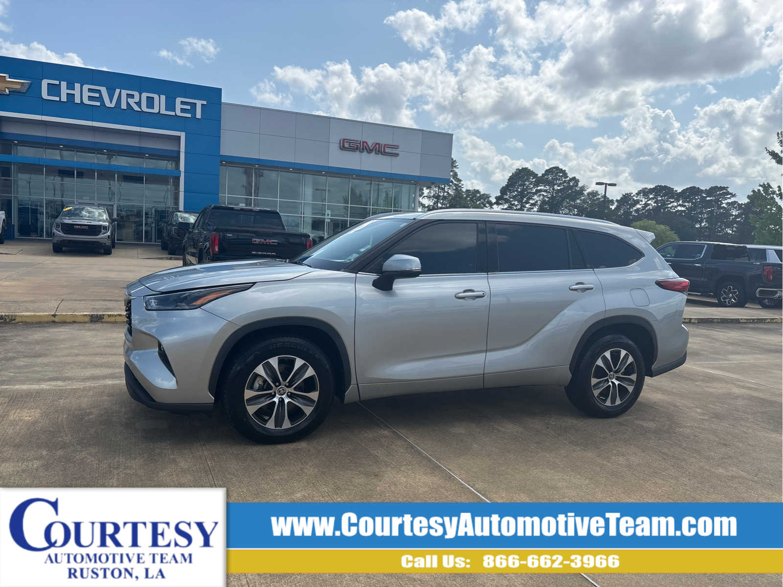 2021 Toyota Highlander XLE FWD (Natl)