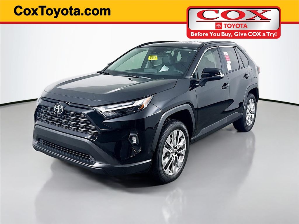 2025 Toyota RAV4 XLE Premium