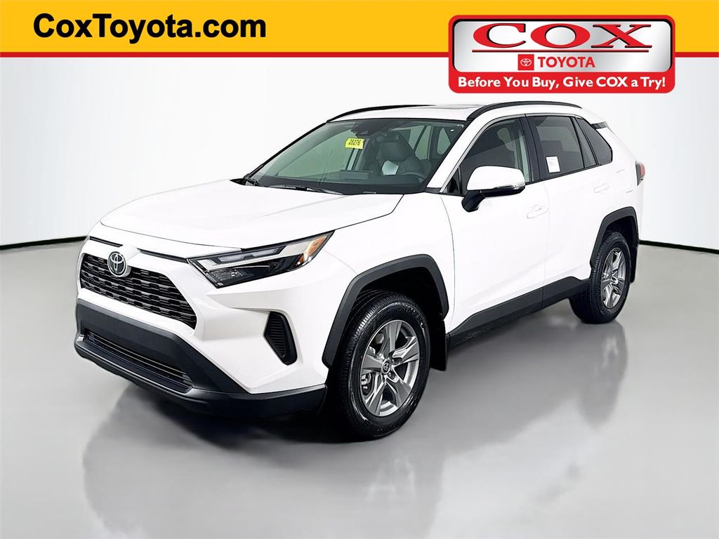 2025 Toyota RAV4 XLE