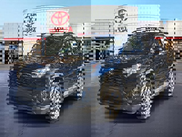 Photo of 2020 Toyota RAV4 XLE Premium