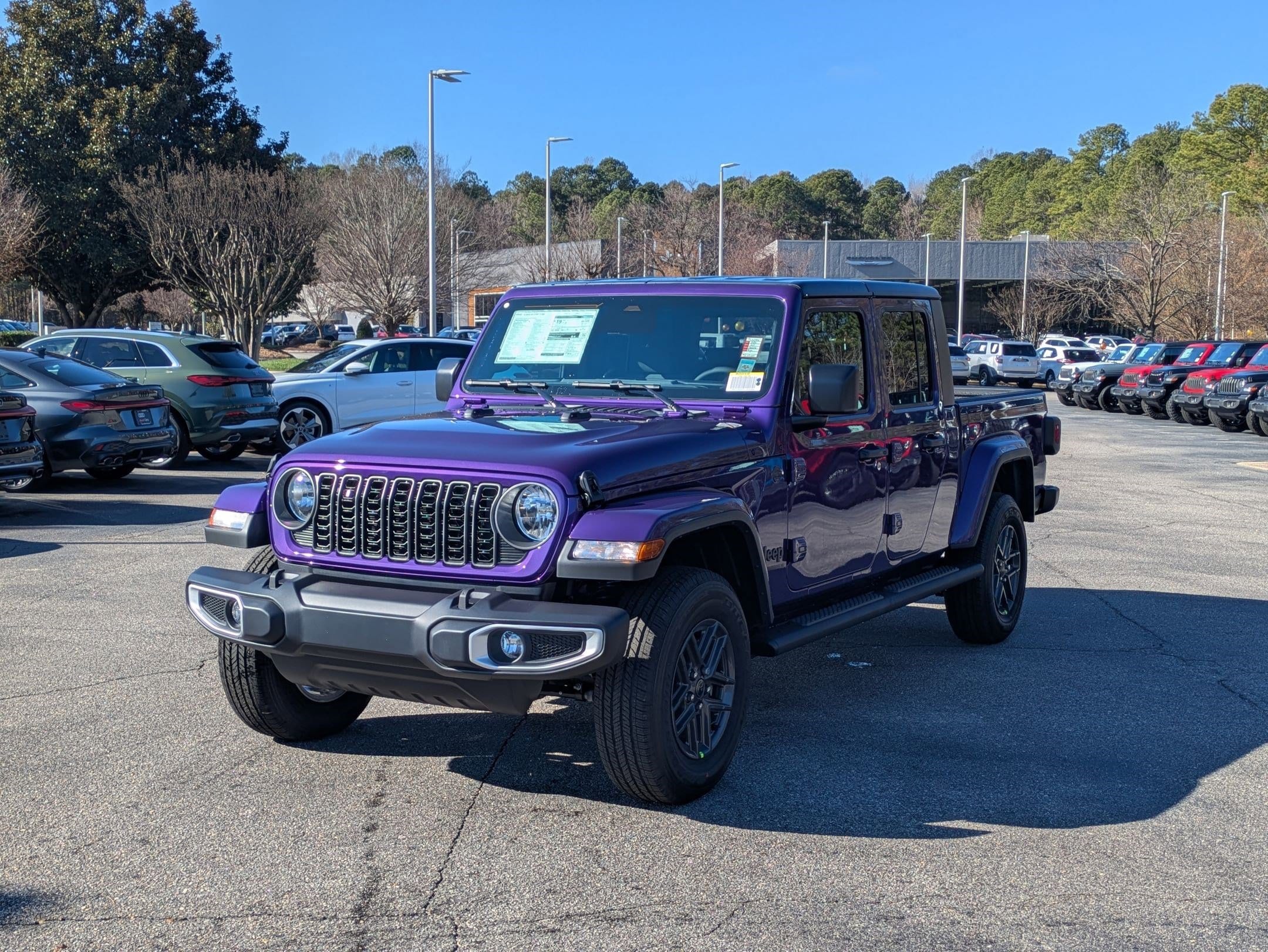 2026 Jeep Gladiator Sport