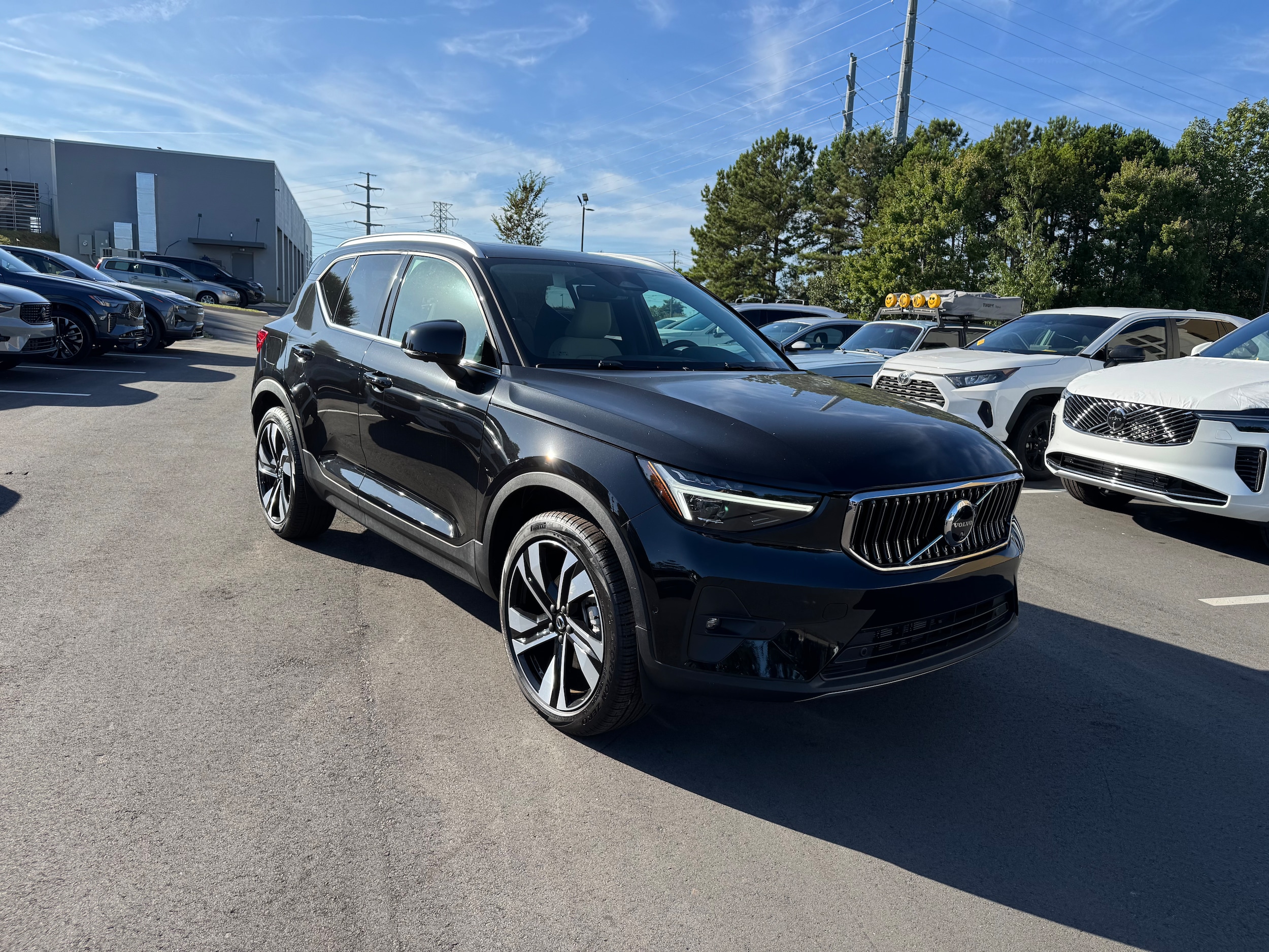 2025 Volvo XC40