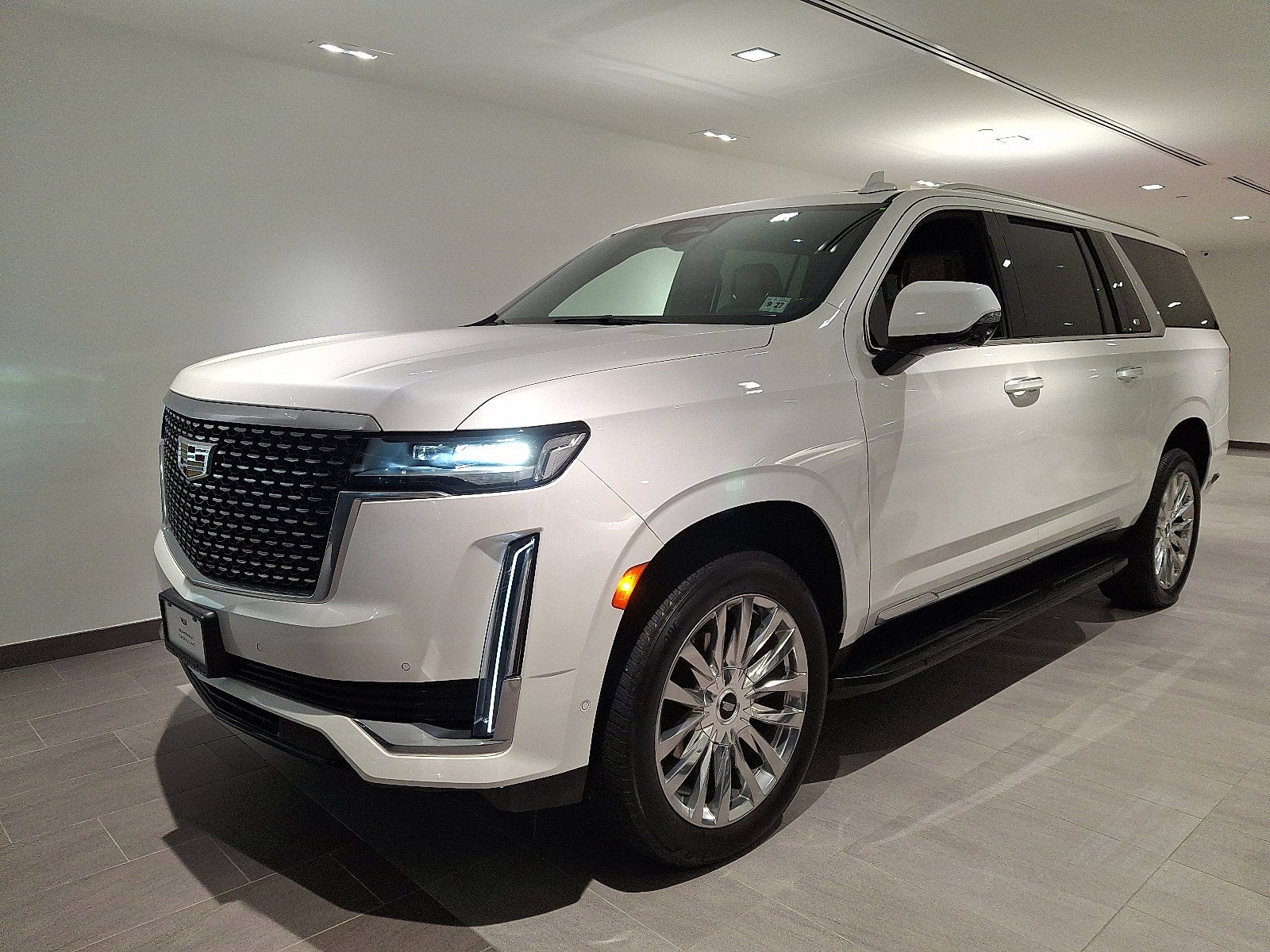 2023 Cadillac Escalade Esv