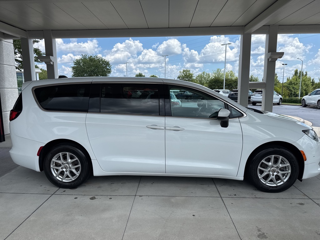 2021 Chrysler Voyager