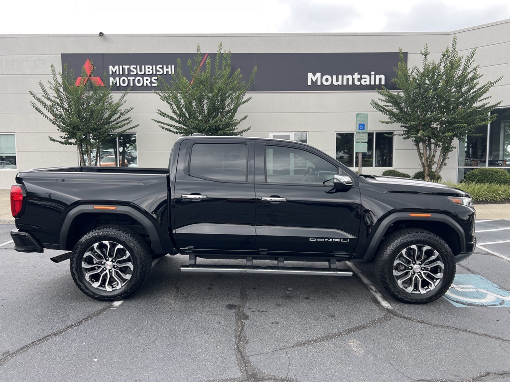 2023 GMC Canyon