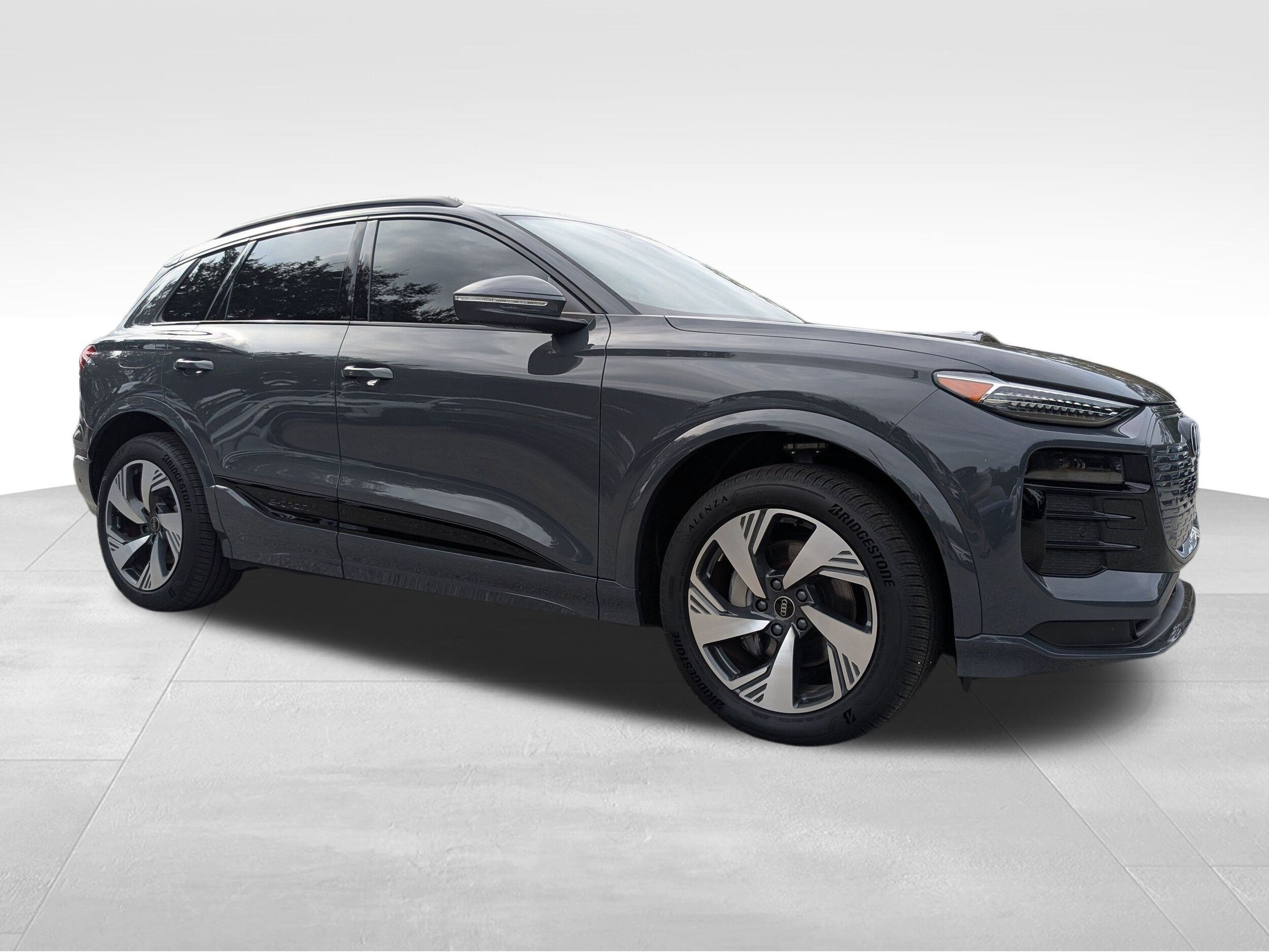 2025 Audi Q6 e-tron Premium Plus