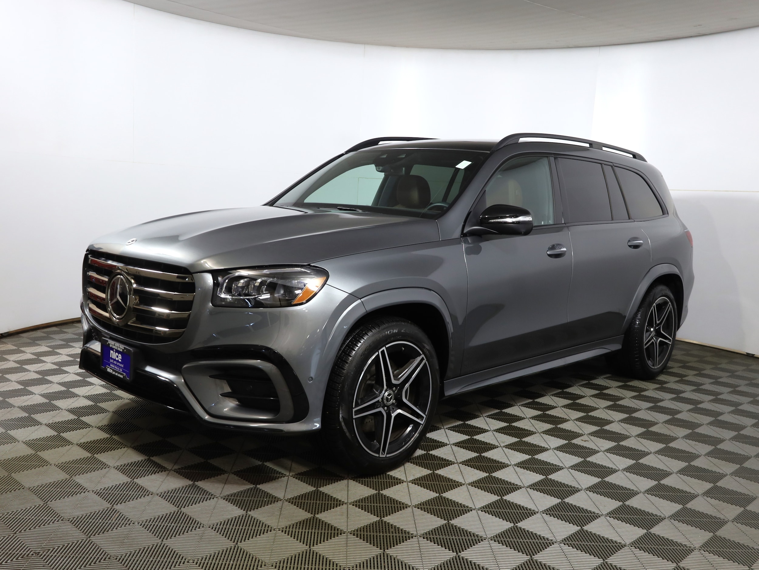 2025 Mercedes-Benz GLS