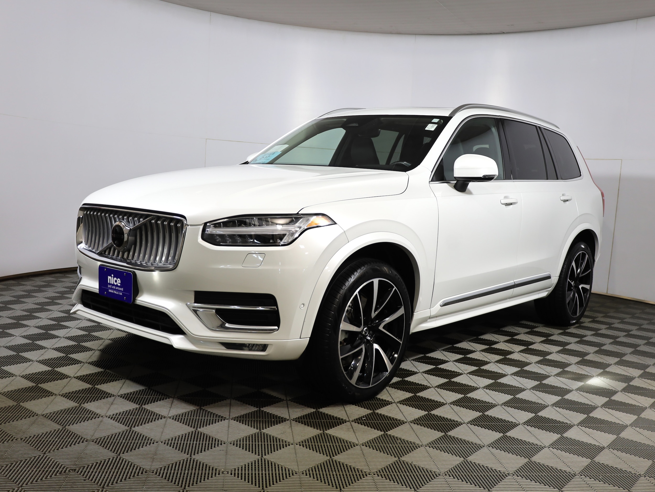 2023 Volvo XC90