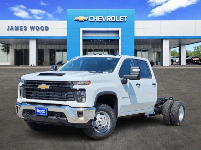 2025 Chevrolet Silverado 3500HD CC Work Truck