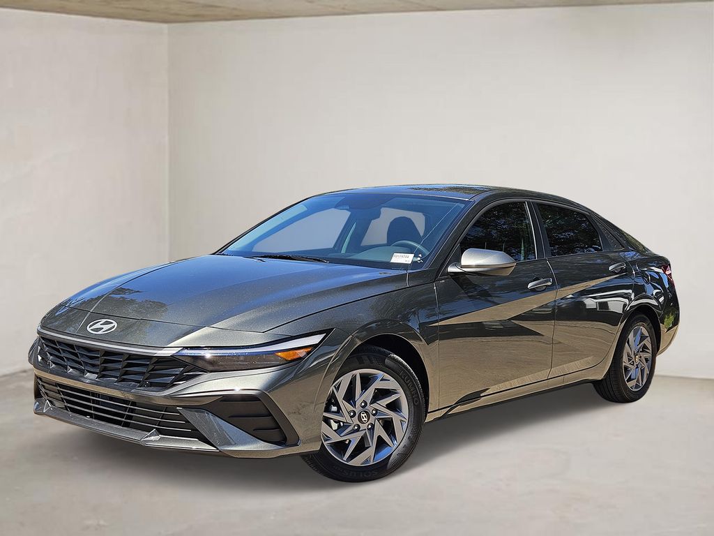 2025 Hyundai Elantra Hybrid