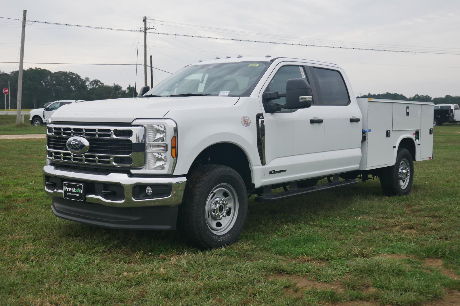 2025 Ford Super Duty F-350 SRW XL