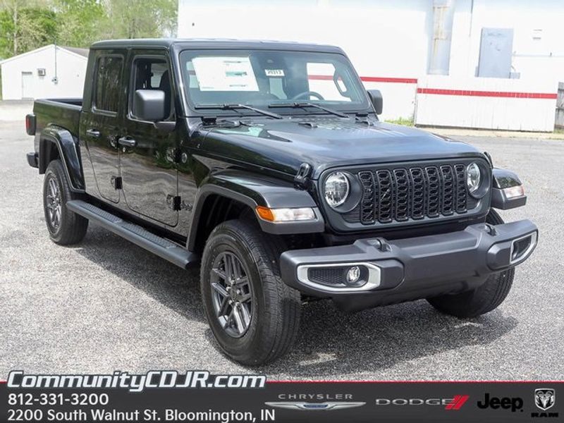 2025 Jeep Gladiator Sport S