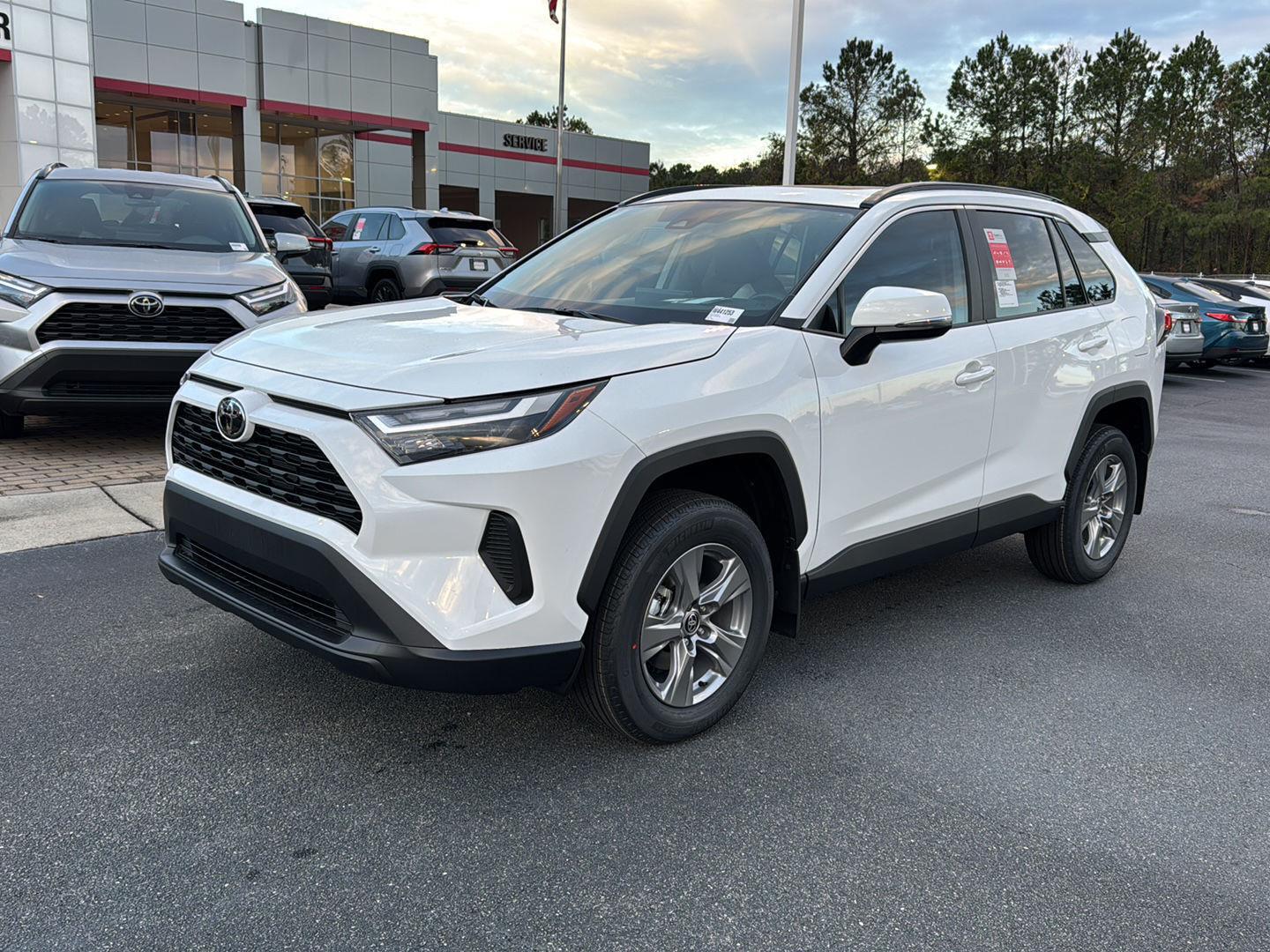 2025 Toyota RAV4 XLE