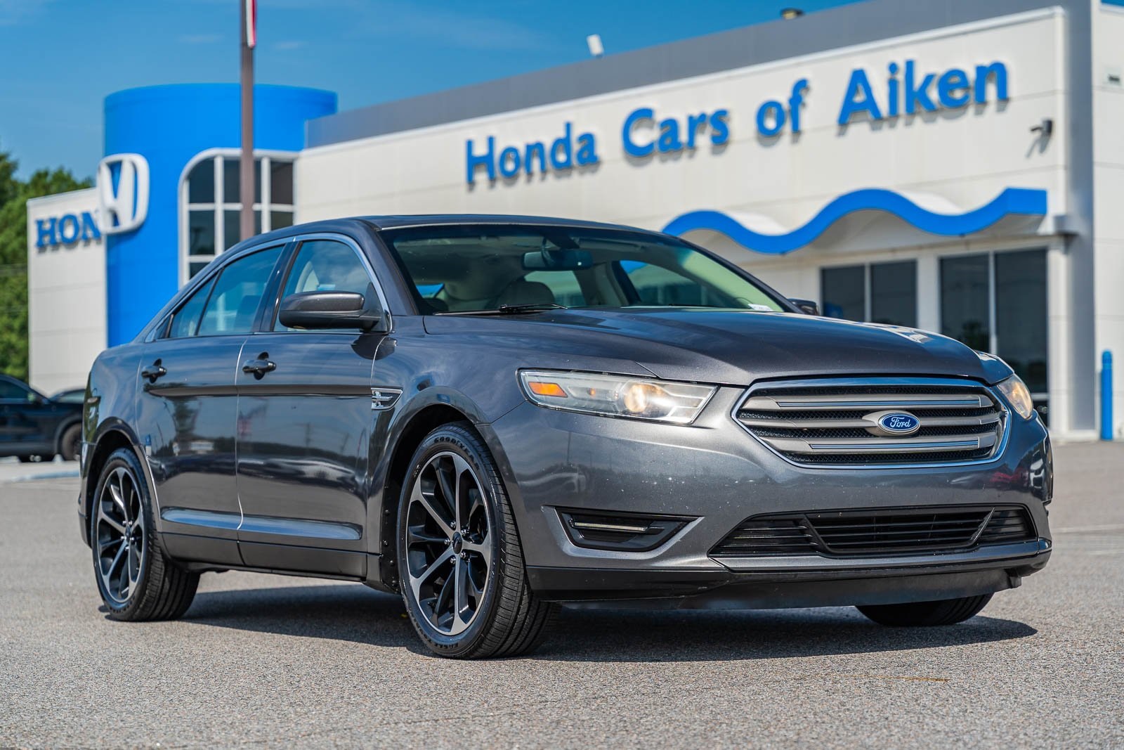 2014 Ford Taurus