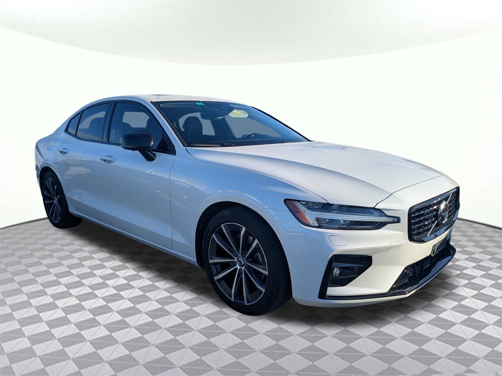 2022 Volvo S60