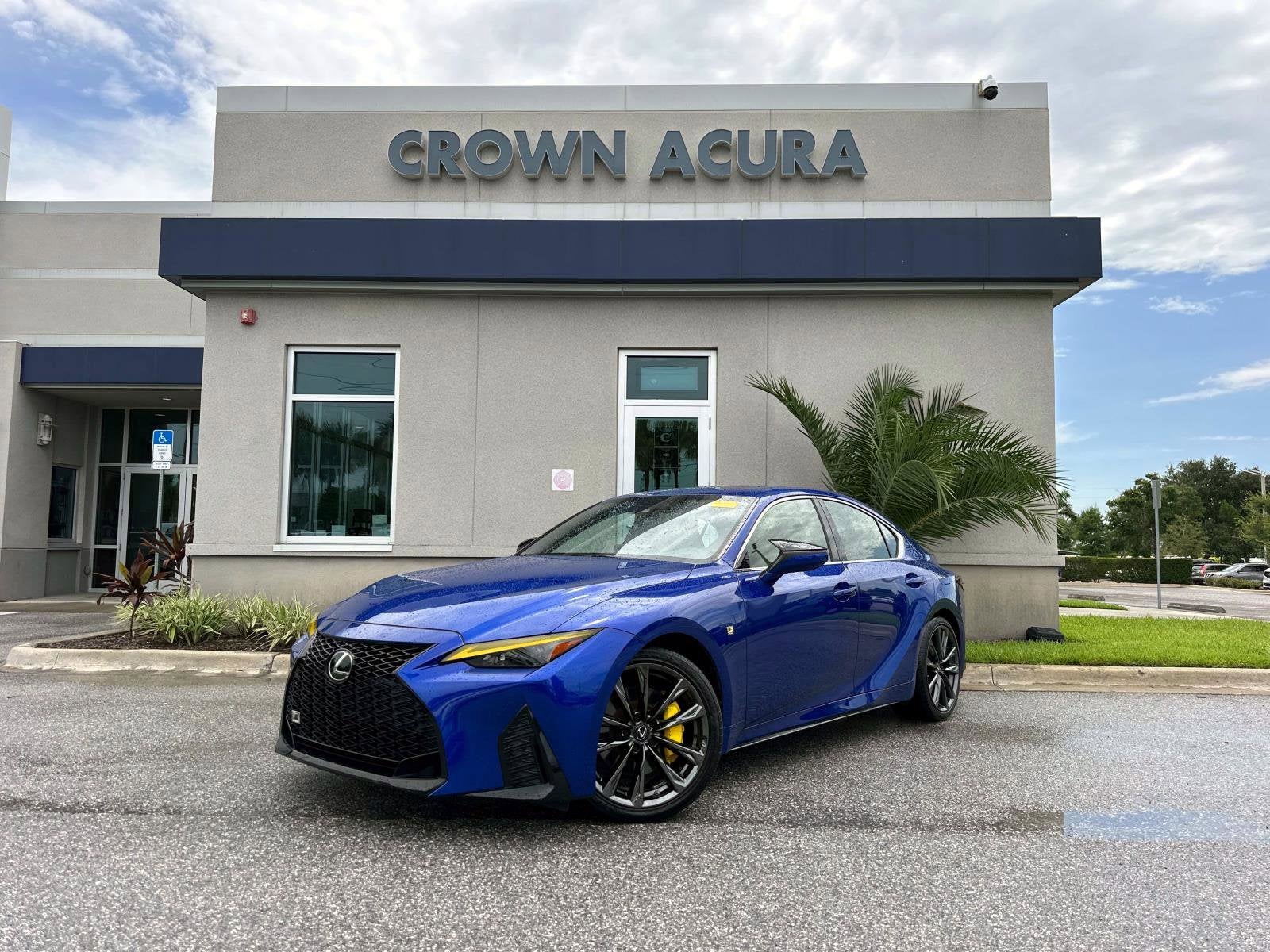 2022 Lexus IS