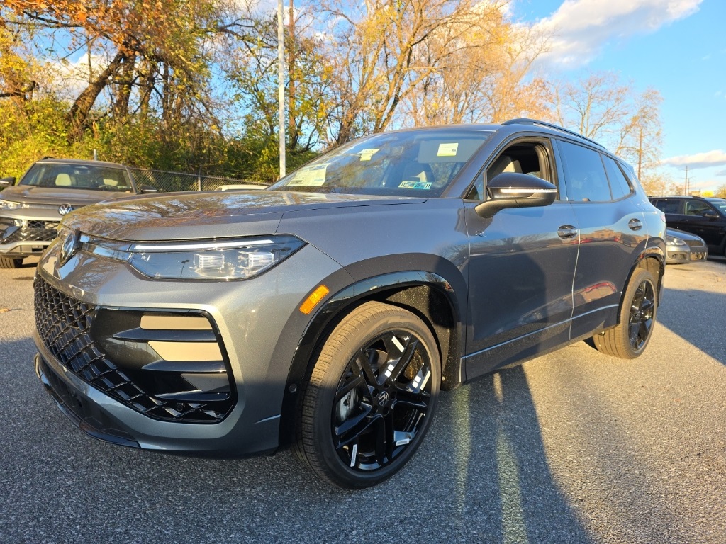 2026 Volkswagen Tiguan SE R-Line Black