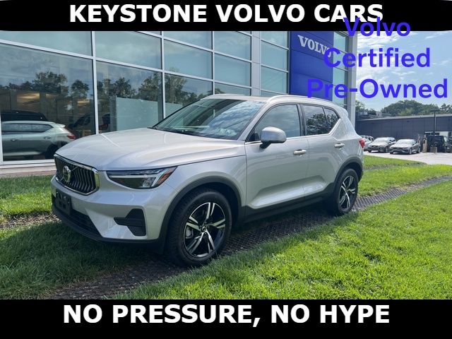 2025 Volvo XC40