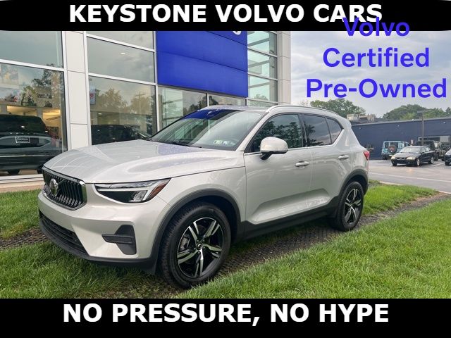 2025 Volvo XC40