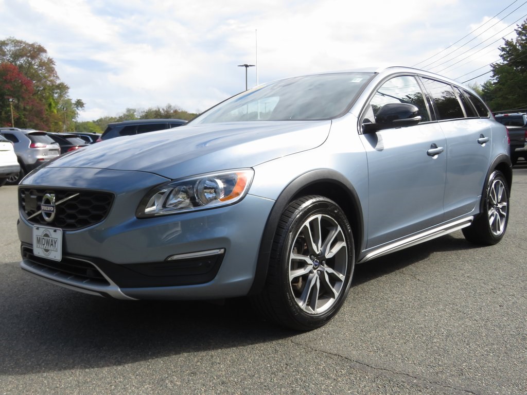 2018 Volvo V60 Cross Country