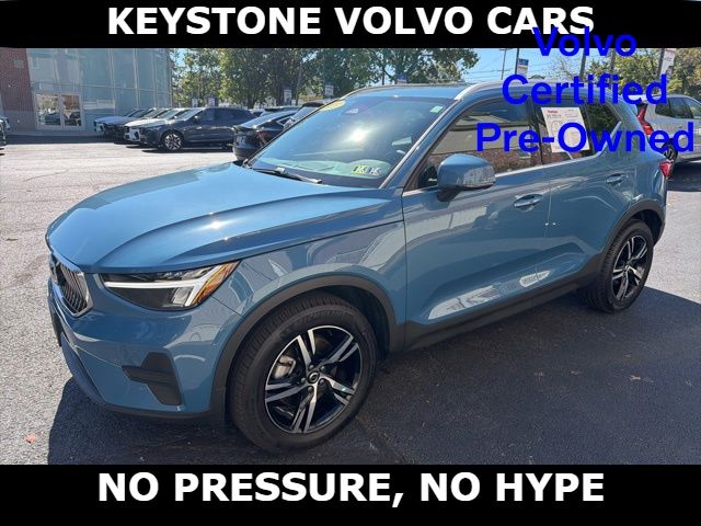 2025 Volvo XC40