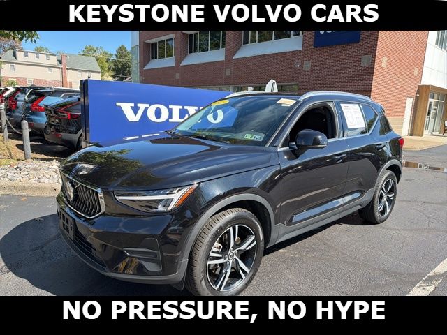 2025 Volvo XC40