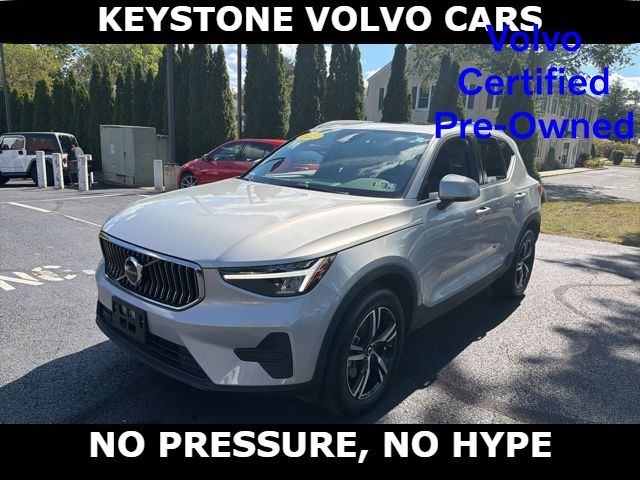 2025 Volvo XC40