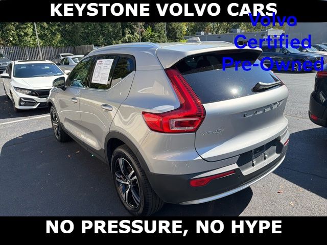 2025 Volvo XC40