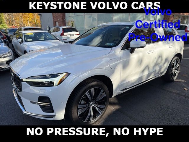 2023 Volvo XC60 Recharge Plug-In Hybrid Plus Bright Theme