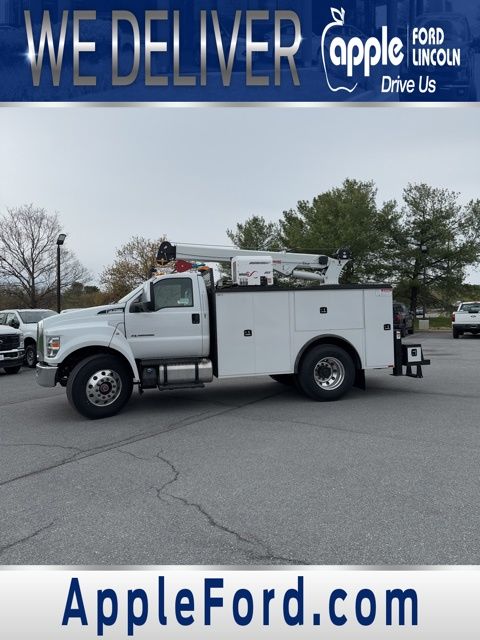 2025 Ford F-750 Straight Frame