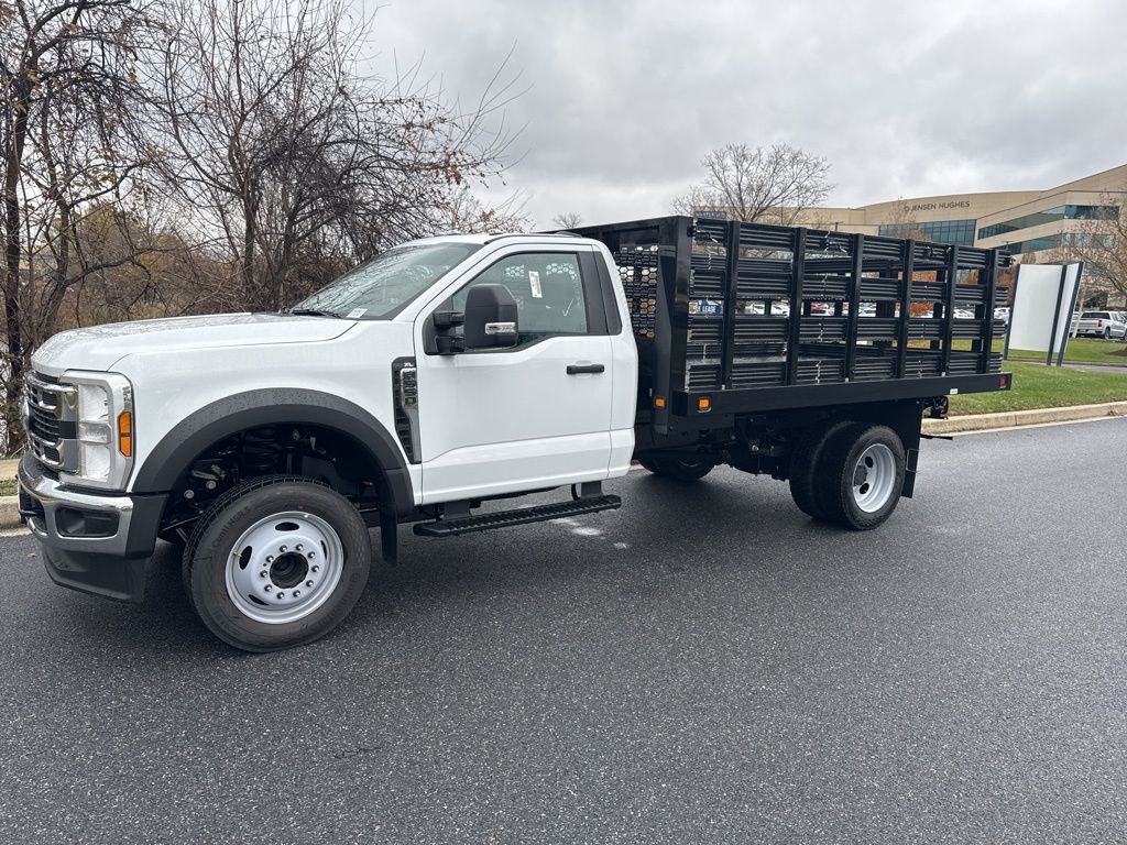 2025 Ford Super Duty F-550 DRW XL