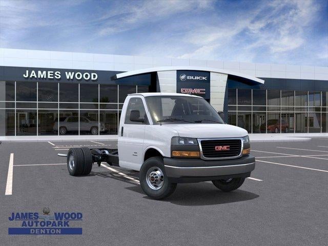 2025 GMC Savana Commercial Cutaway