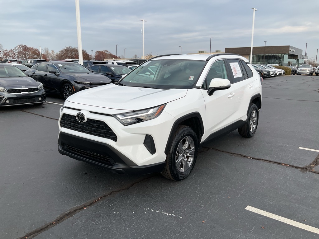 2024 Toyota RAV4 XLE